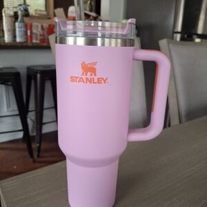 Stanley Lavender Travel Mug with Handle